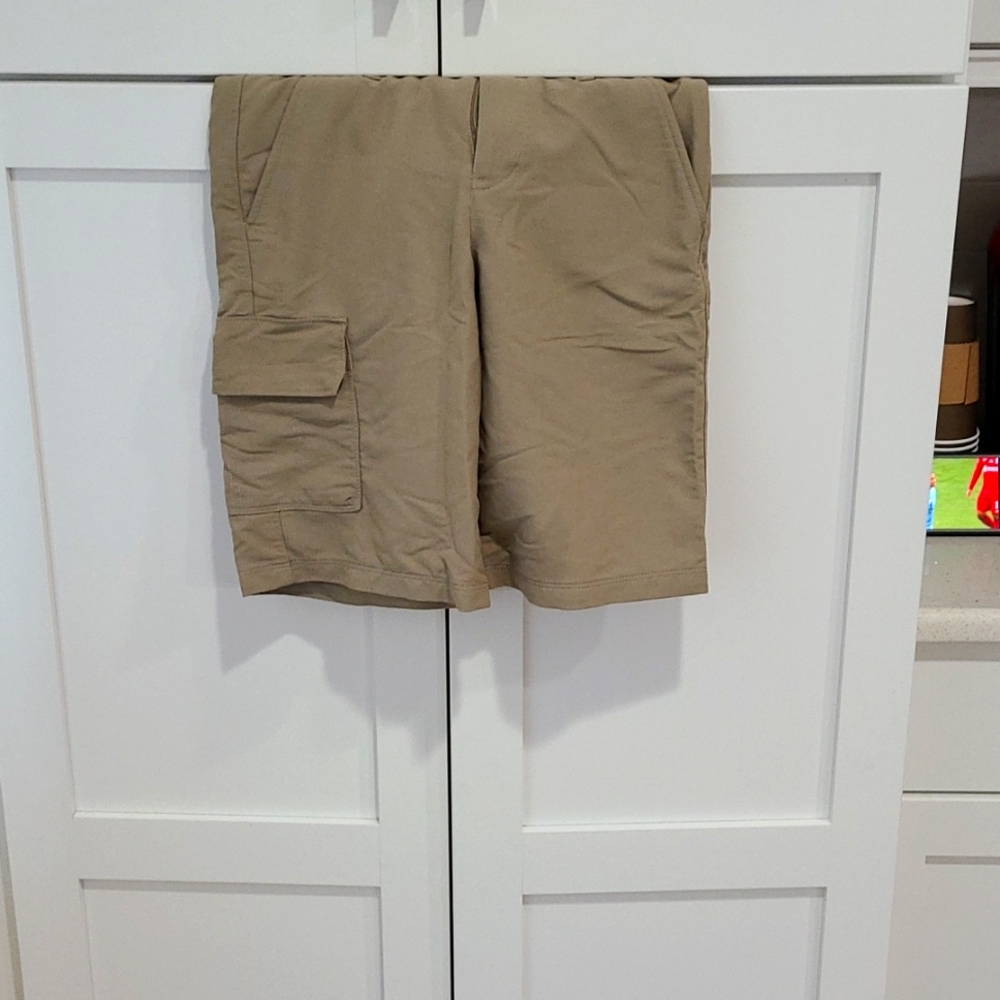 Under Armour Khaki Shorts YM